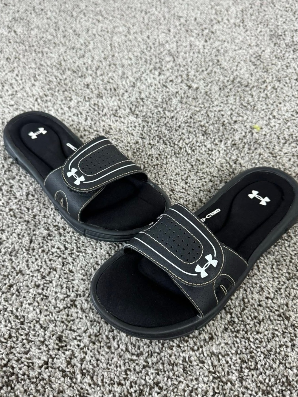Under Armour size 6 youth